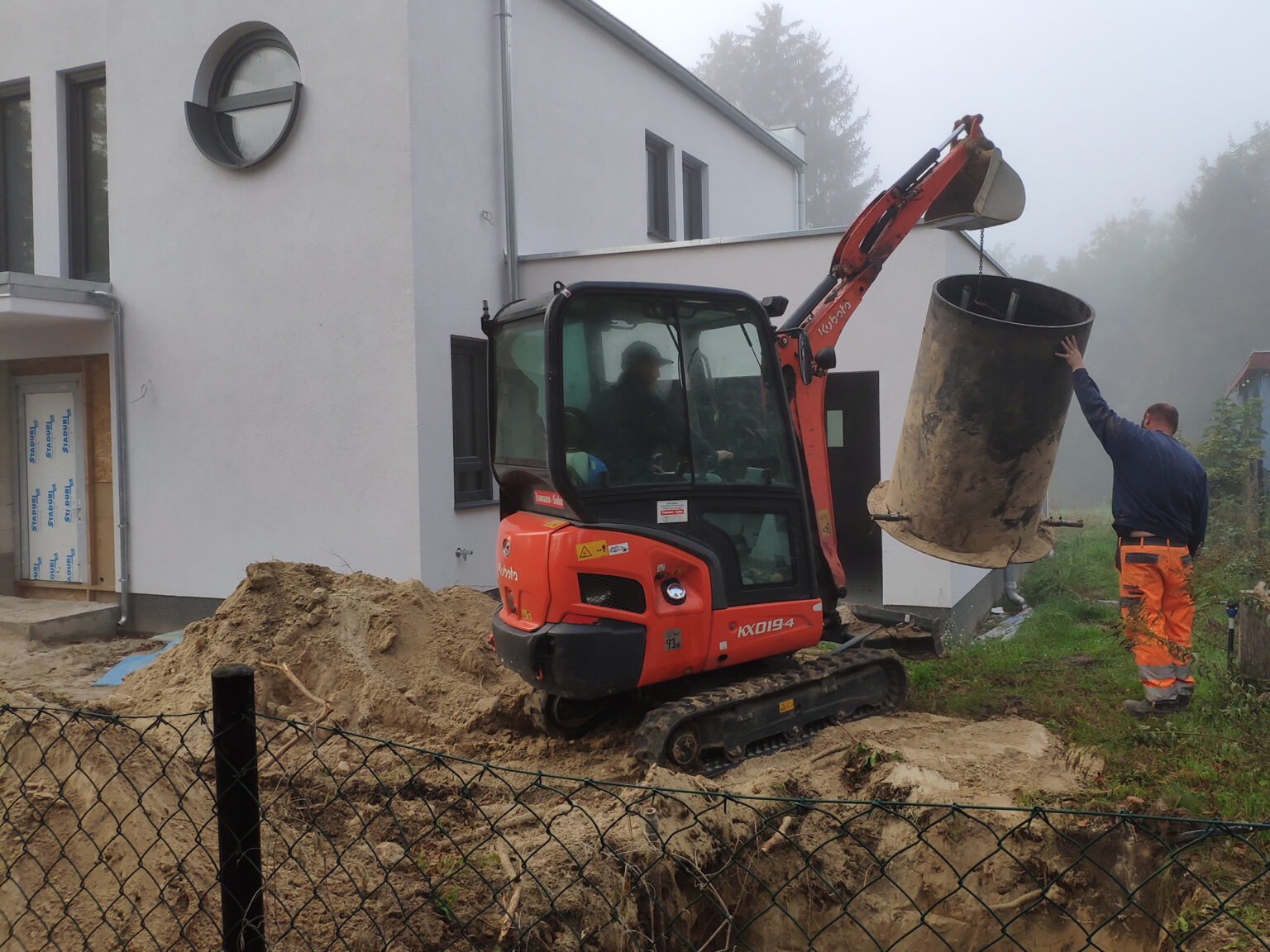 Auf dem Trockenen: Probleme beim Verlegen der Wasserleitung - Haus am